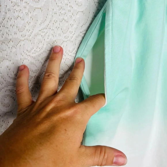 Vero Moda Women’s Green Ombre "Betty" Sweat Shorts Size M High Rise - Picture 4 of 12